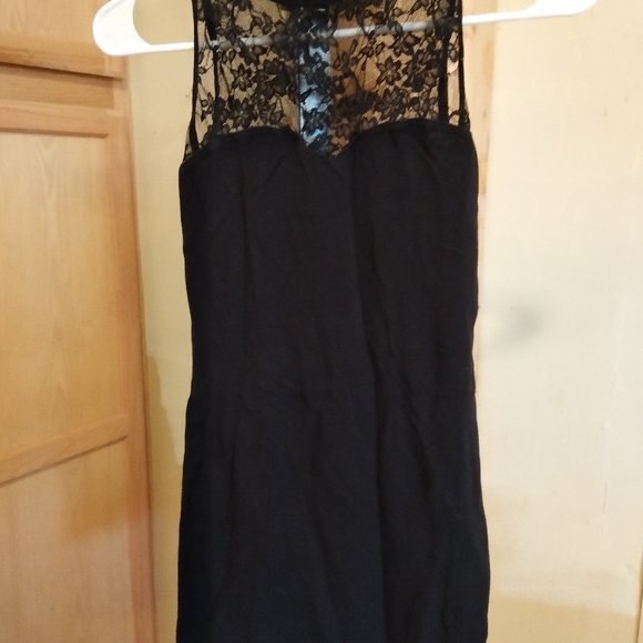 H&M Dresses & Skirts - H&M WOMEN'S BLACK LACE TOP DRESS